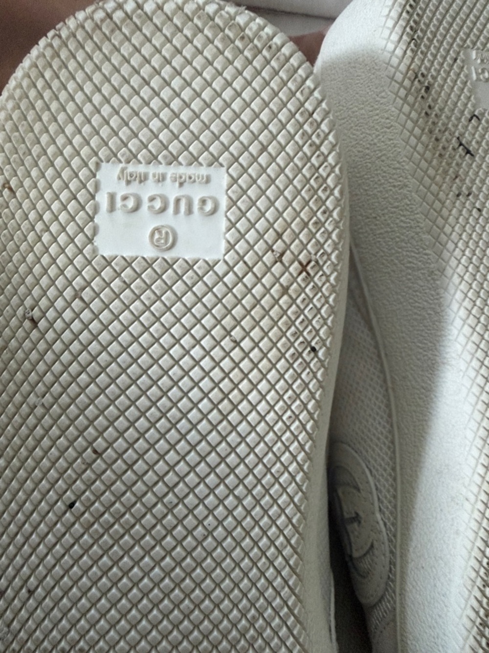 Gucci G75 Women’s Cream & Off-White Low-Top Leather Mesh Sneaker - Picture 14 of 15